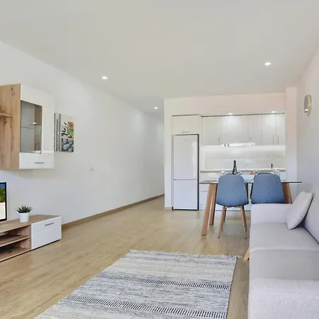 Bonito Apartamento En Los Gigantes Con Terraza Y Wi-fi Rapido - Es-347-34 *